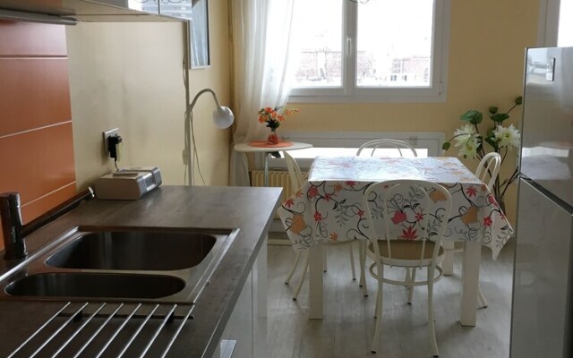 Sunny And Spacious Appartment, 44 Sqm, Great View, Wifi, Tv,