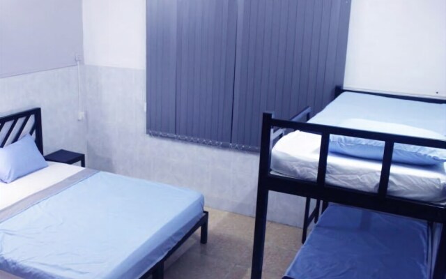 Eighty8 Backpackers - Hostel