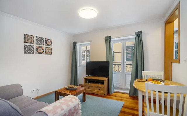 Downtown 1-Br Great For Mid-Term Rentals