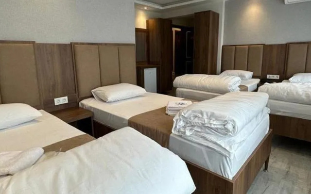 Derya Hotel