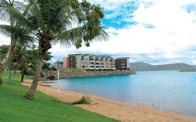 Peninsula Airlie Beach