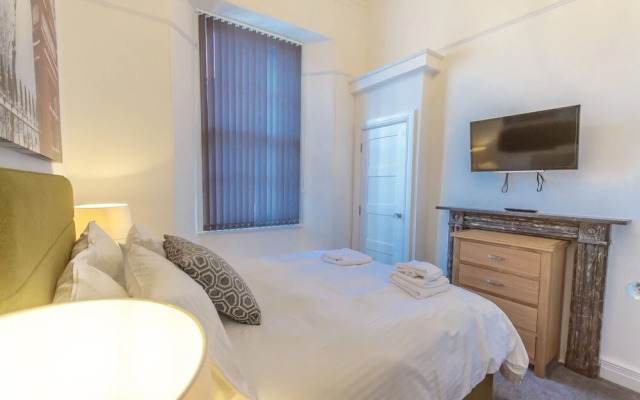 2 Bed - The Buckingham Suite
