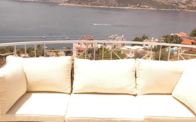 Villa Keros