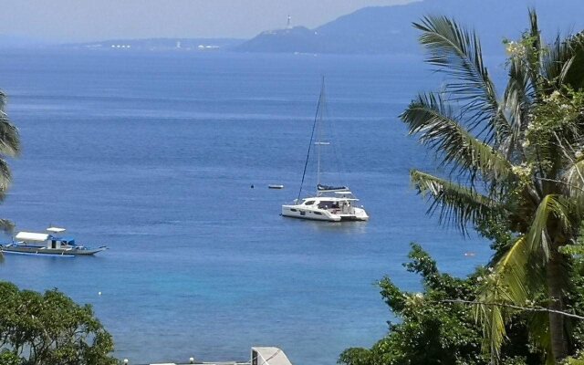Manarra Seaview Resort