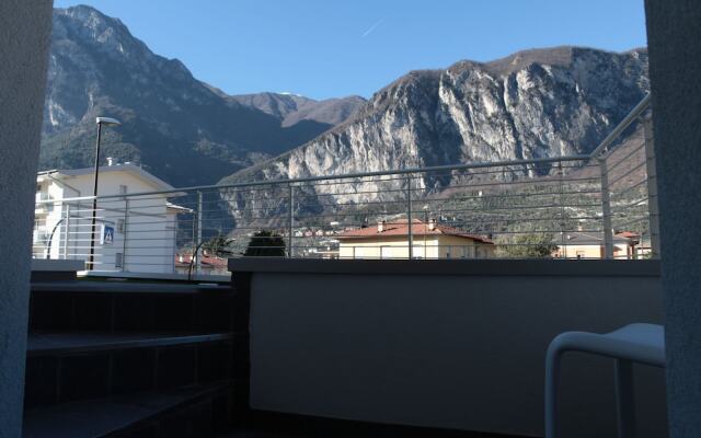 Athos Hotel