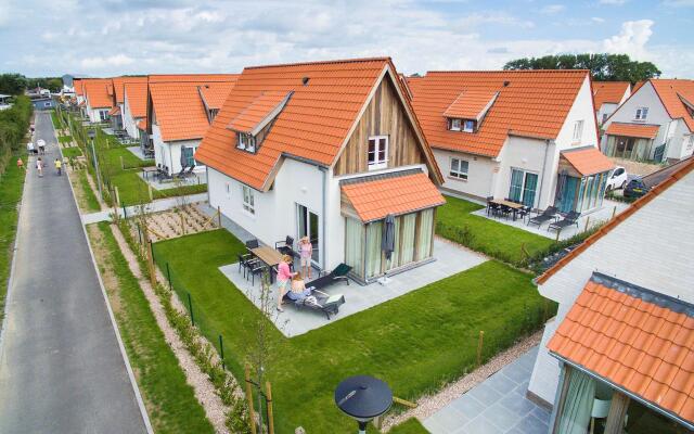 Villa, two bathrooms and a washing machine, 10km from Ostend