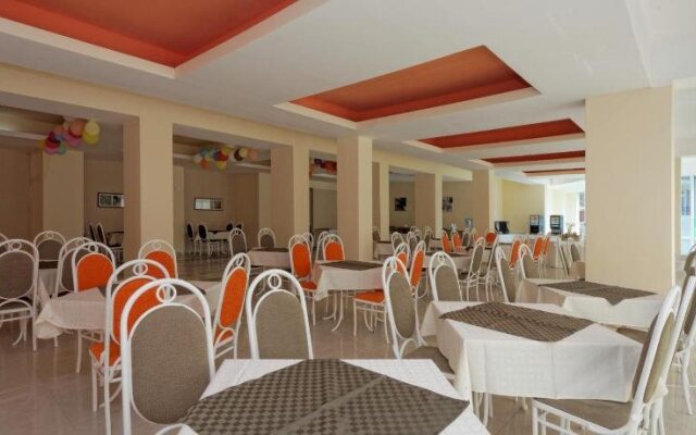 Club Hotel Vedren