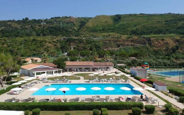 VOI Essentia Tropea Beach