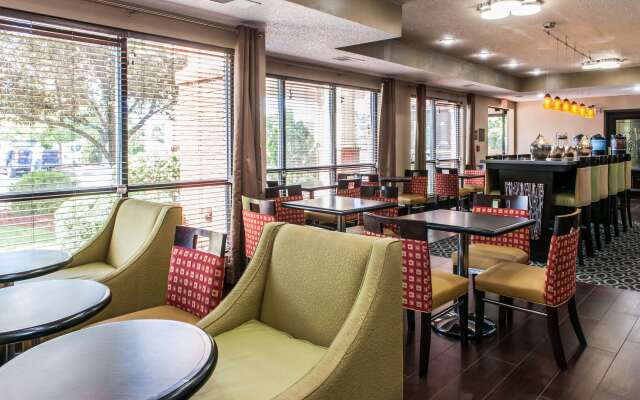 Comfort Inn Blue Ash North