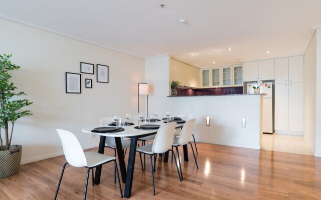 Sydney CBD Self-Contained Studio Apartment (2806PT)