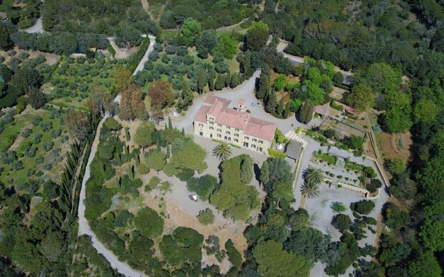 Villa Maremma Mare Magical Historic Villa With Pool on Tuscany Coast