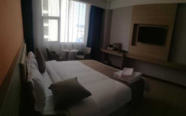 Paci Hotel