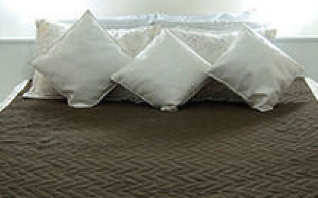 Stratus Vila Hotel