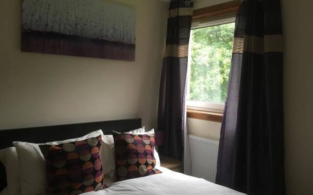 Majesty Tweed Apartment