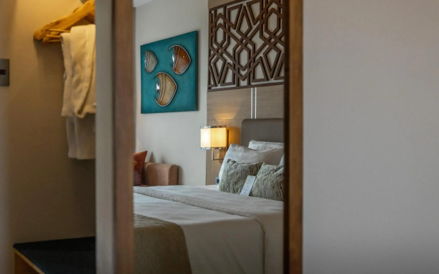 Zuri Resort