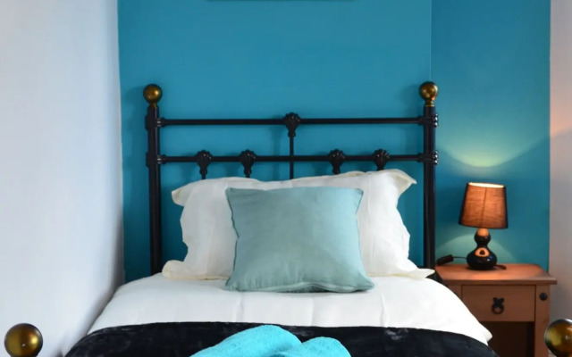 Old Trafford Guest House