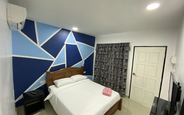 Corrie Chalet Pantai Cenang Langkawi – Guest Rooms – Langkawi