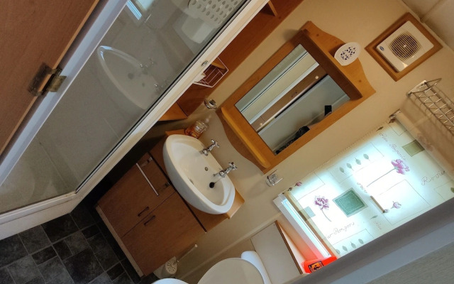 2-bed Caravan at Billing Aquadrome Northampton