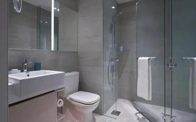 1 Bedroom Beautiful Unit in Prime Location