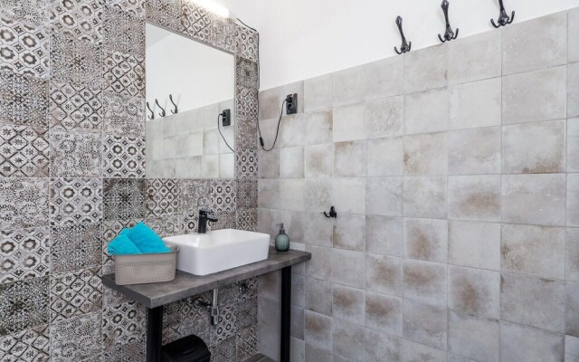 Nice Home in Karlobag With Wifi and 2 Bedrooms