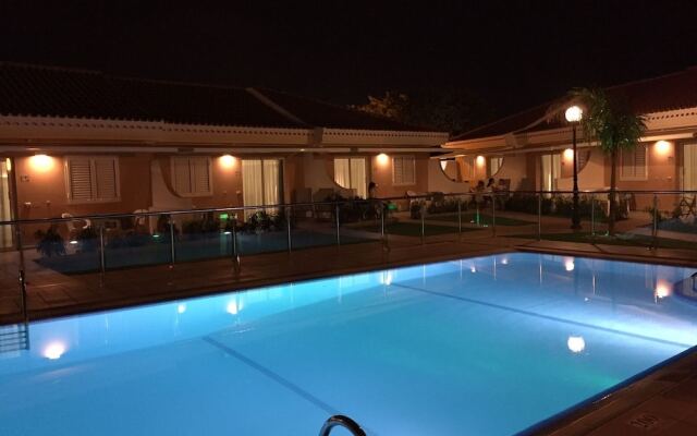 Los Leones Bungalows