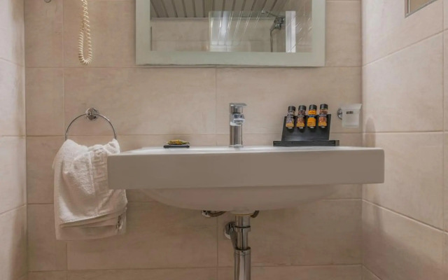Avra Hotel