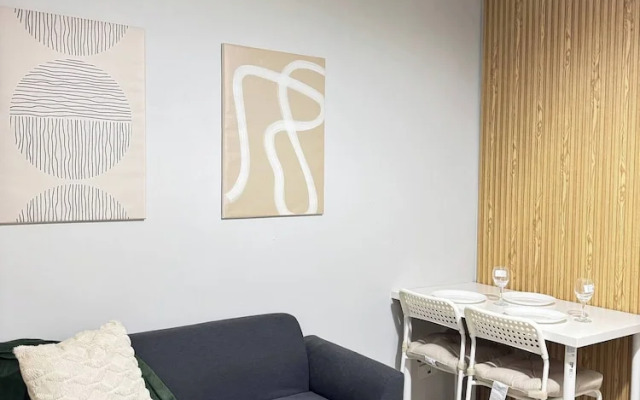 Entire Apartment in Makati City With Fast Wifi