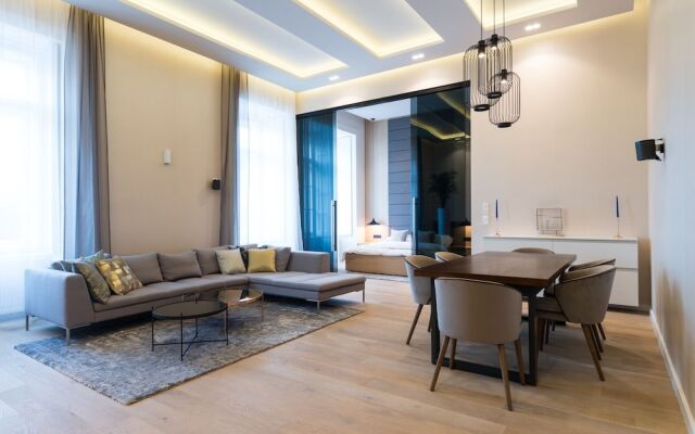 Luxury Apartment by Hi5 - Erzsébet square Suite