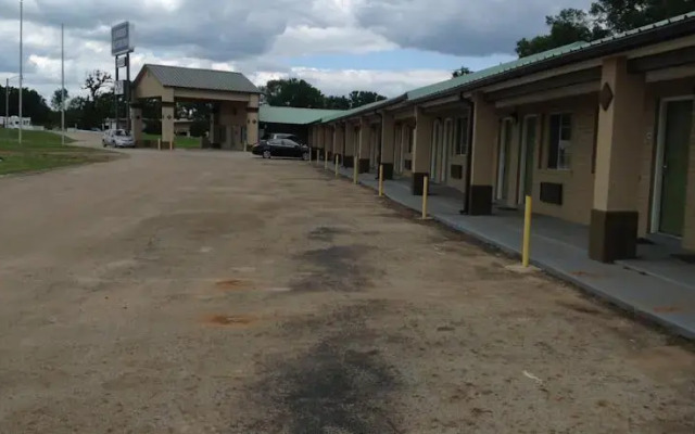Embers Motor Inn