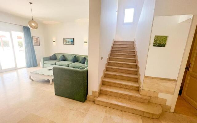 Luxury 4 bedroom villa with a heated pool
