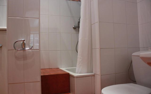 Regina House- sv. Mikalojaus 13