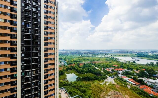 New Furnished and Comfy 2BR at Meikarta Apartment