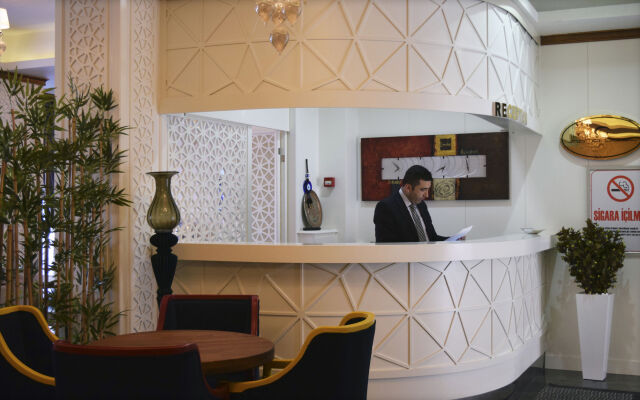 Grand Sera Hotel