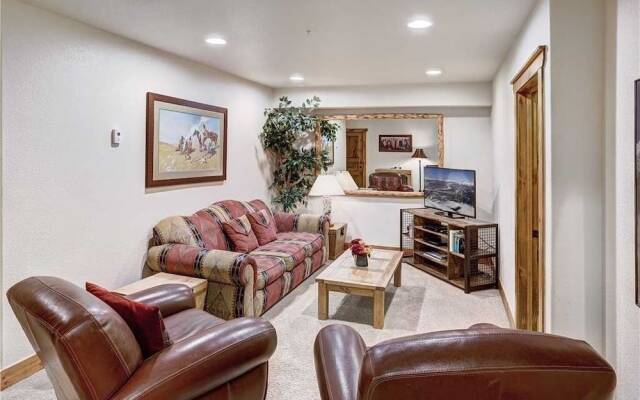 Amber Sky - Ski-In/Ski-Out by RedAwning