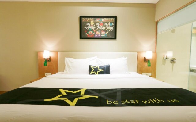 Yellow Star Hotel Gejayan