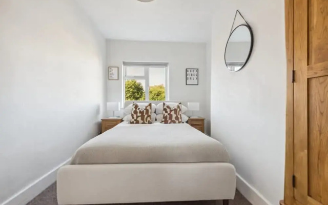 Fern House - Cosy 3 Bedroom House With Garden