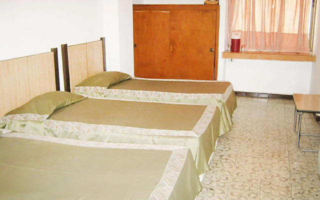 Boulevard del Rio Hotel