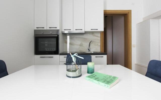 Alkima 1 BR apartment with a sea view