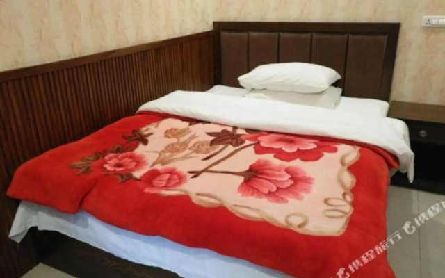 Yijia Business Hostel