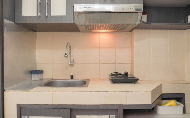 Homey And Simply Look Studio Belmont Residence Puri Apartment