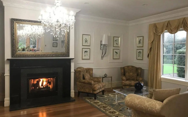 Henley Hotel