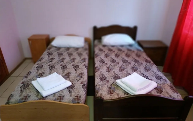 Отель «Лира»