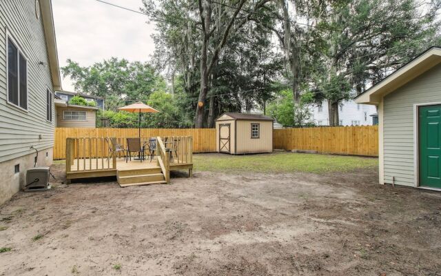 Savannah Home w/ Patio & Grill ~ 2 Mi to Downtown