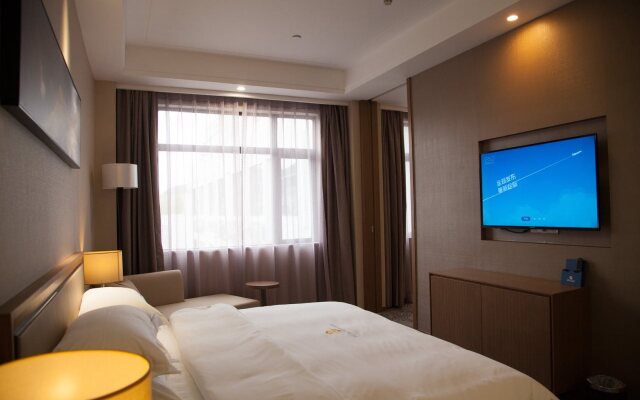 Qianhai Holiday Hotel