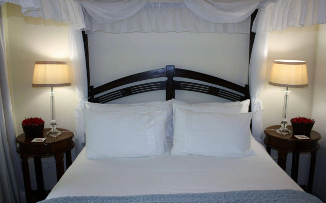 Somerset Lodge Montagau