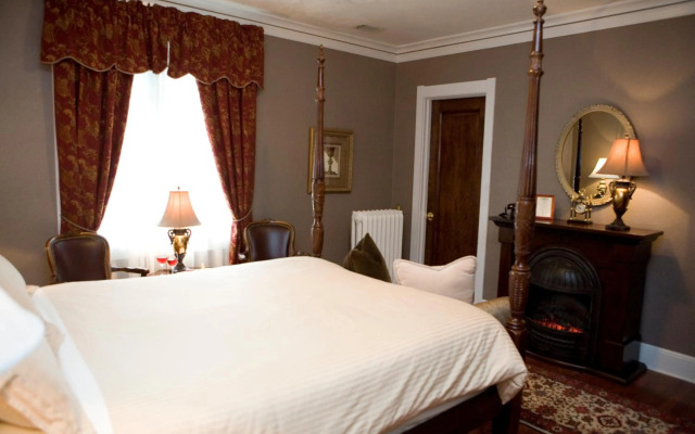 The Belvedere Inn & Restaurant