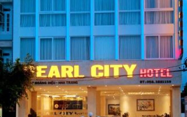 Pearl City Hotel