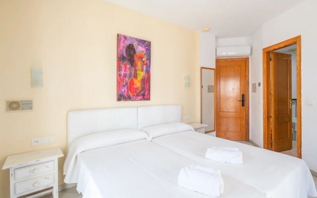 Hotel Playamaro