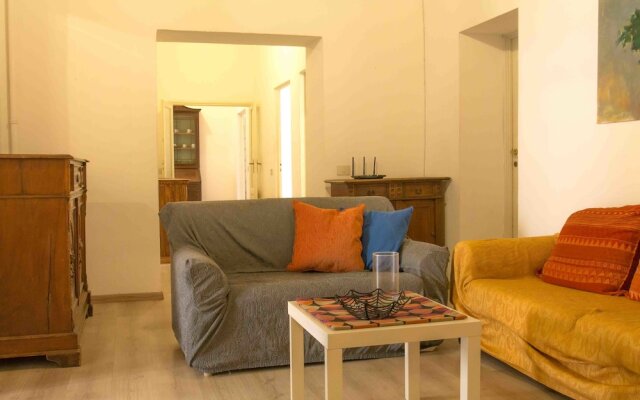 Spacious 4BD Apt Near the Duomo