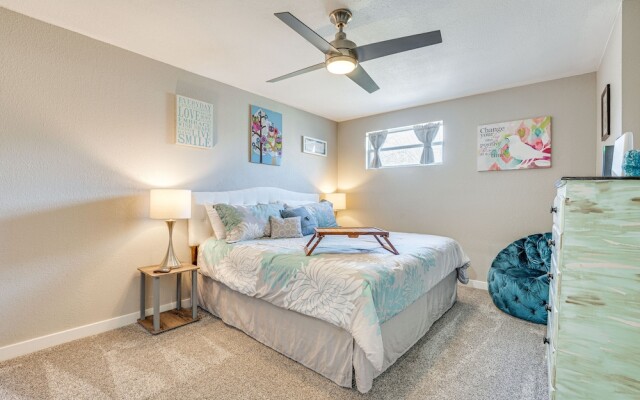 Seguin Riverfront Retreat: Fishing Dock + Kayaks!